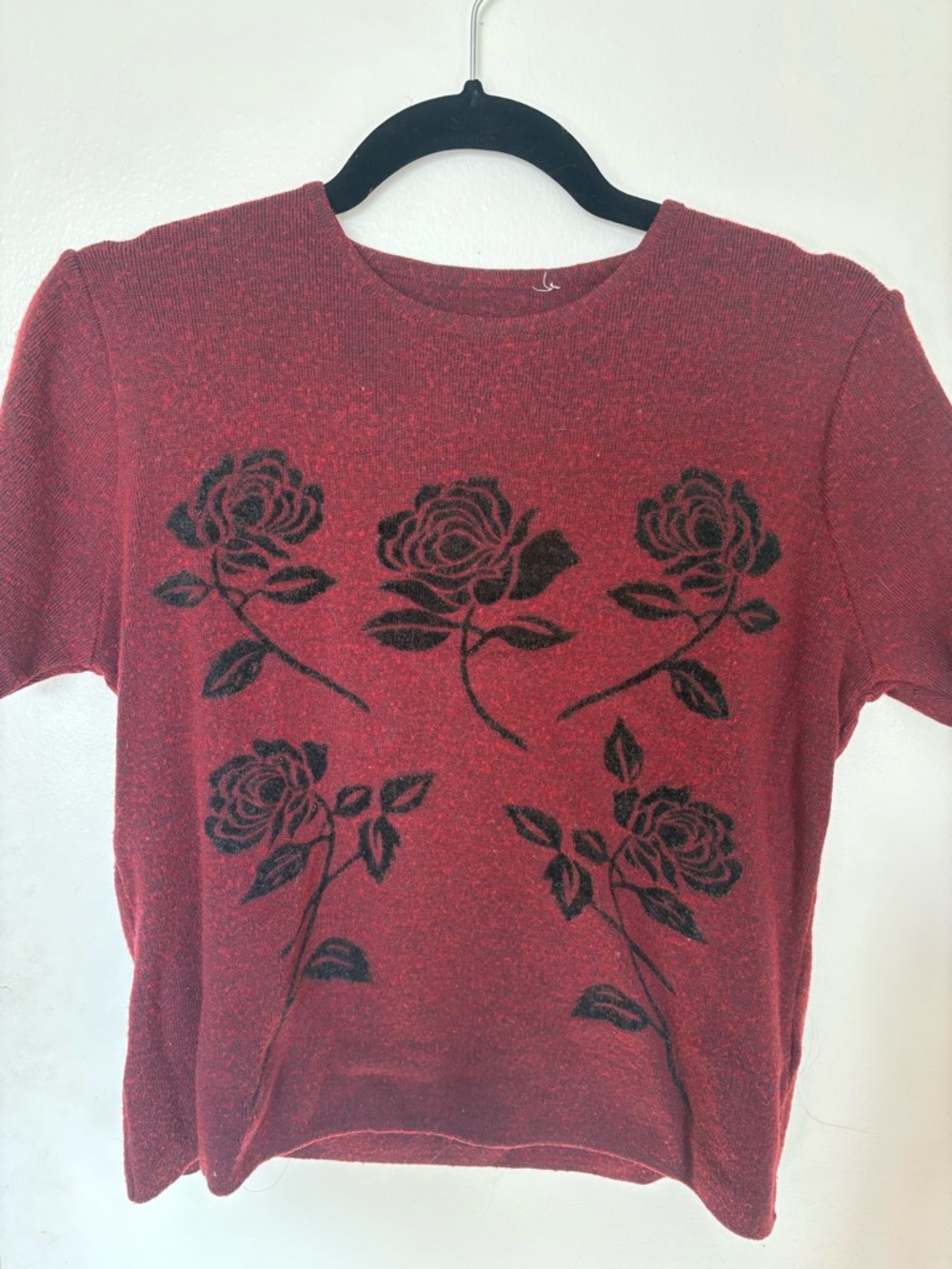 Women’s Size L Wool Red Rose Design Sweater